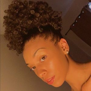 Meet your Posher, Jessenia